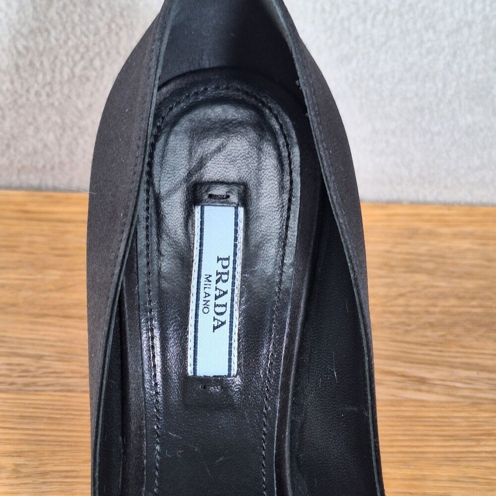 Prada *SINGLE SHOE* Satin Thunderbolt Heel Pump Women's EU 39 Red Black Italy - Picture 4 of 15